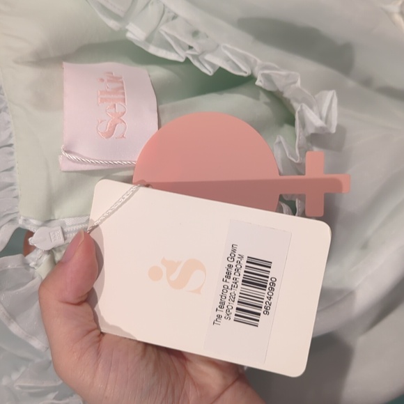 Selkie Teardrop Faerie Gown - Picture 3 of 13